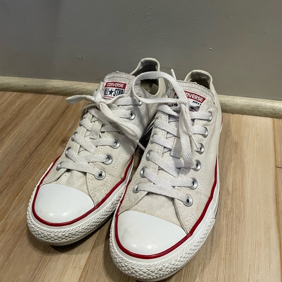 Converse White low tops women’s 8 - Picture 2 of 8